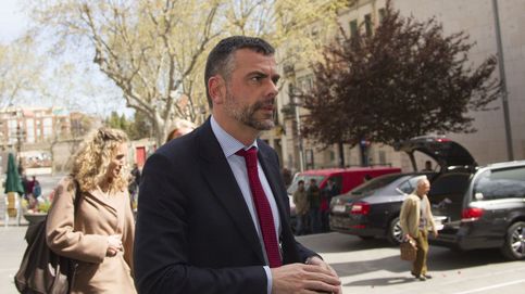 Una burguesía catalana huérfana de Jordi Pujol busca padre putativo