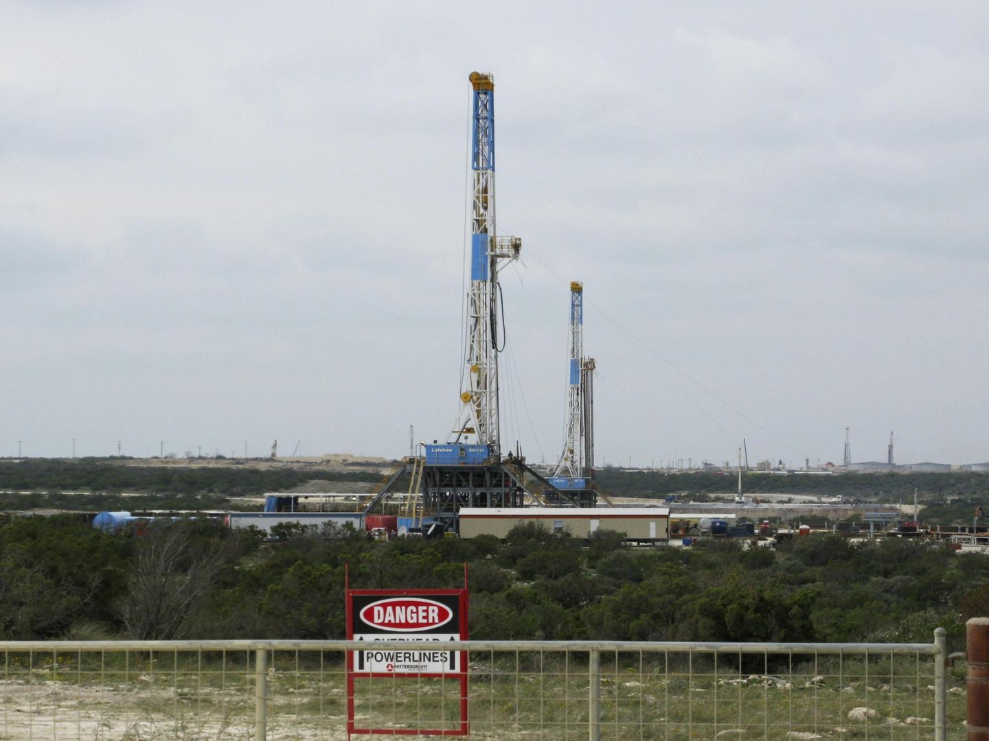 Una planta de extracción de petróleo en Texas. (Reuters)