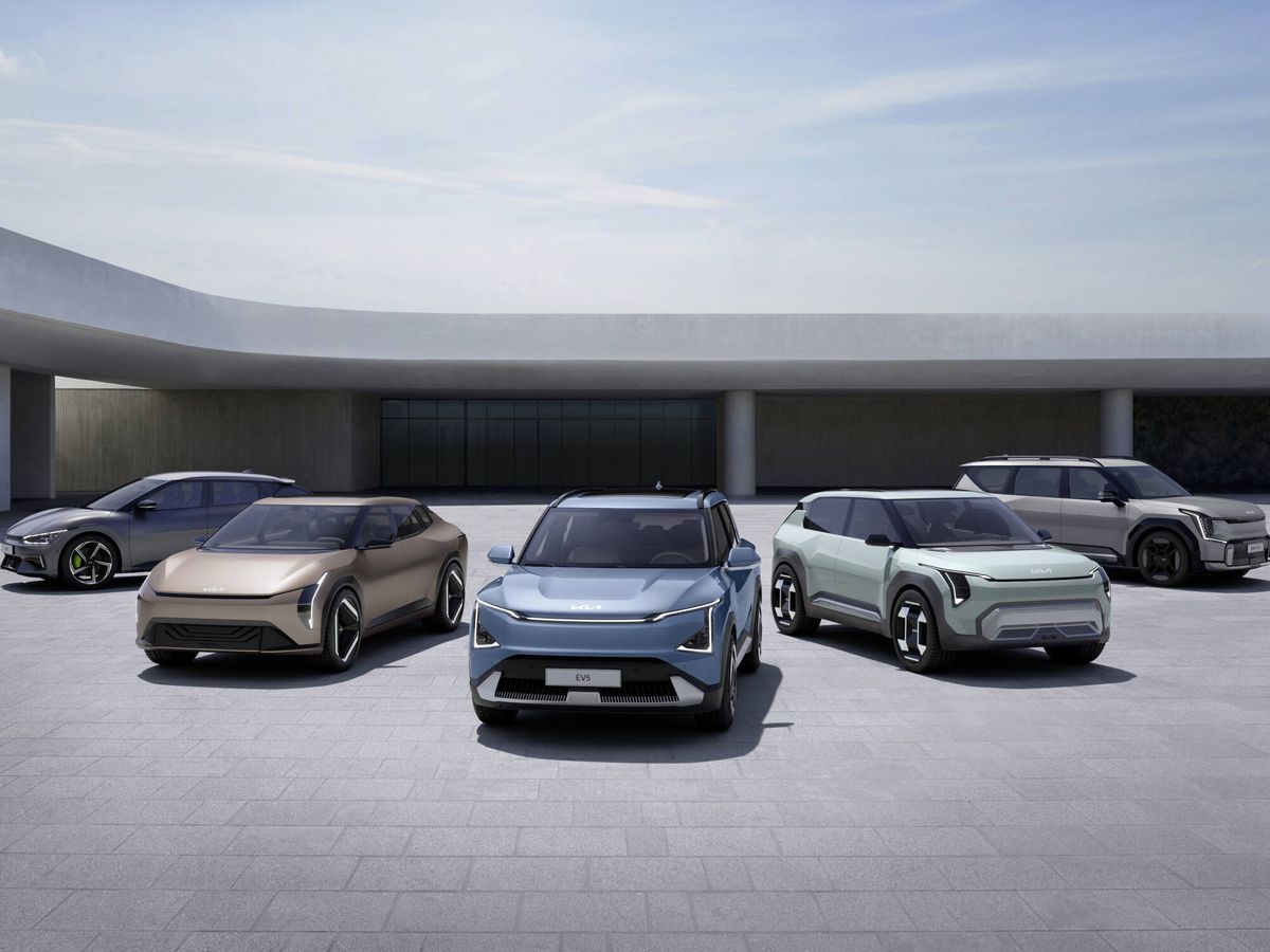 Foto: De izquierda a derecha, los eléctricos EV6, EV4 Concept, EV5, EV3 Concept y EV9. (Kia)