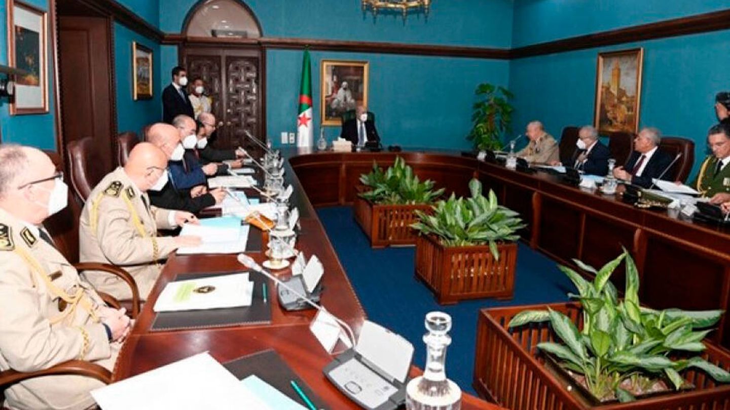 El presidente Tebboune presidió el miércoles en Argel la reunión del Alto Consejo de Seguridad que le asesoró sobre la línea a seguir con España. (APS)