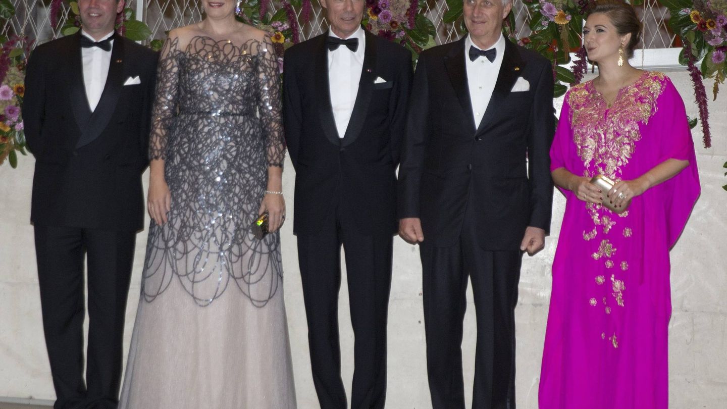 Matilde y Felipe de Bélgica, junto al gran duque Enrique, el príncipe Guillermo y la princesa Stéphanie. (Cordon Press)