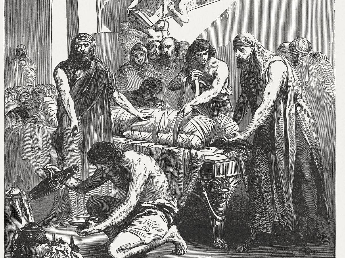 Foto: El embalsamamiento de José, del Génesis, un grabado de 1886