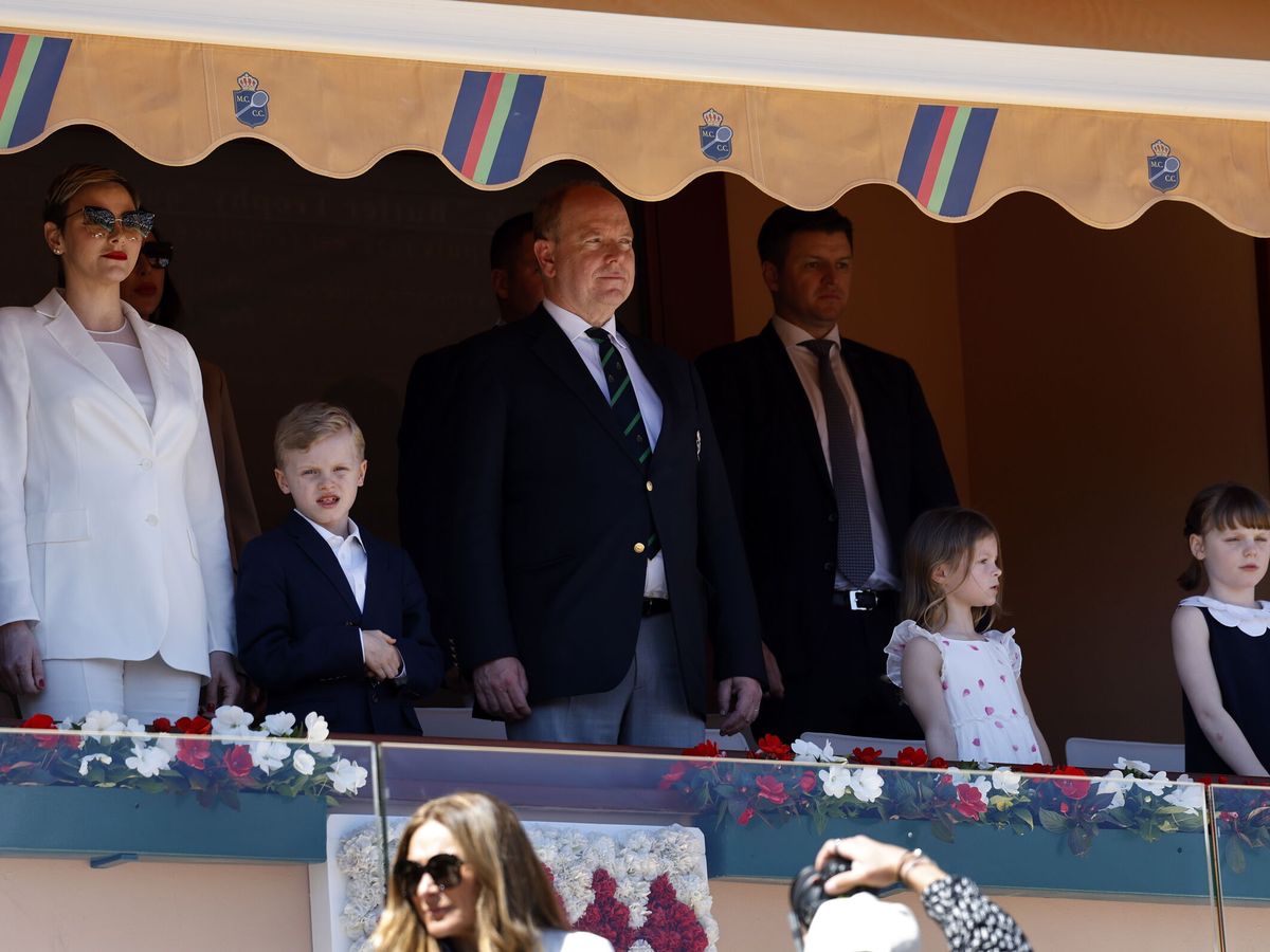 Foto: La familia real de Mónaco, en el tenis. (EFE)