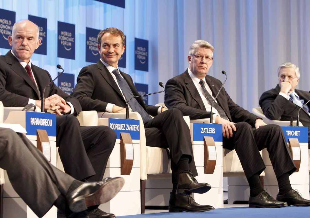 Foto: Zapatero y Trichet (a la derecha), en un acto del Foro de Davos en 2010