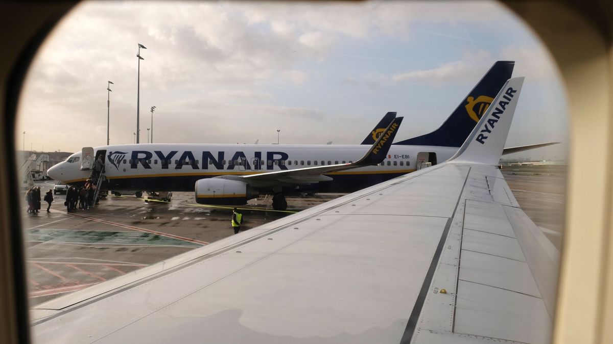 Los pilotos llevan a Ryanair ante la Audiencia por irregularidades en sus contratos
