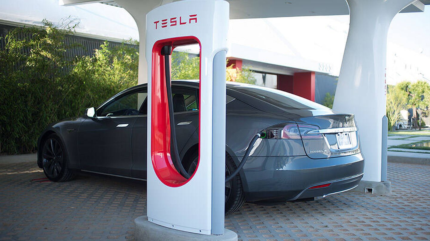 Los conductores de Tesla podrían encontrarse desde ahora sus cargadores más solicitados.