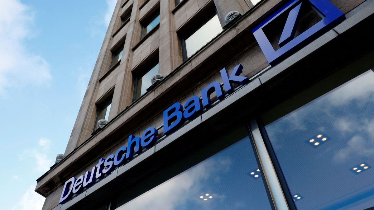 Deutsche Bank gana un 9% más hasta marzo y anuncia recortes en su plantilla