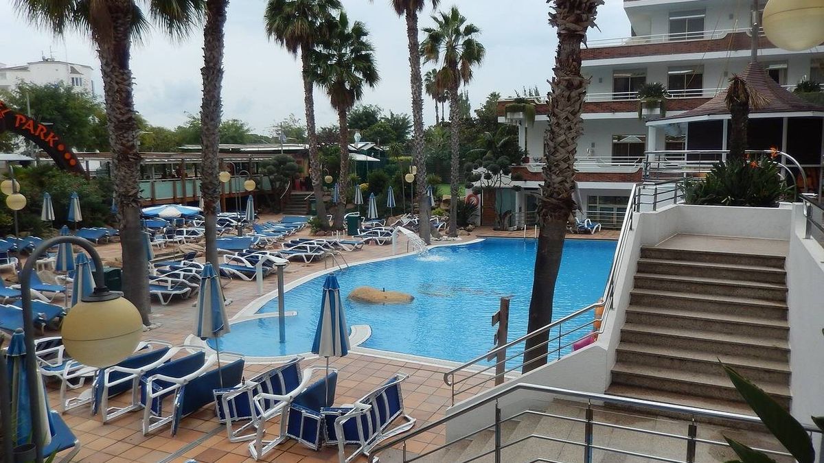 Muere ahogado un jugador de voleibol de 15 años en la piscina de un hotel de Benicàssim