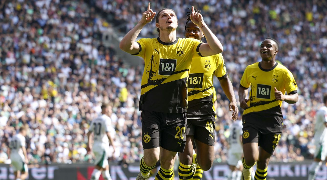 Marcel Sabitzer celebra el 0-2 ante el Borussia Mönchengladbach (EFE/EPA/CHRISTOPHER NEUNDORF).