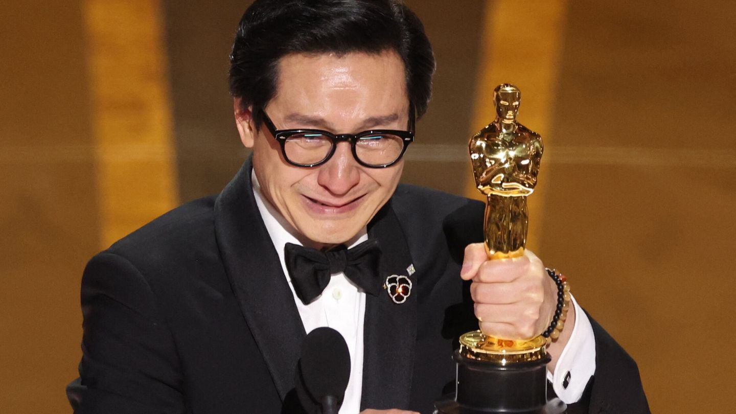 Ke Huy Quan wins the Oscar for Best Supporting Actor for 