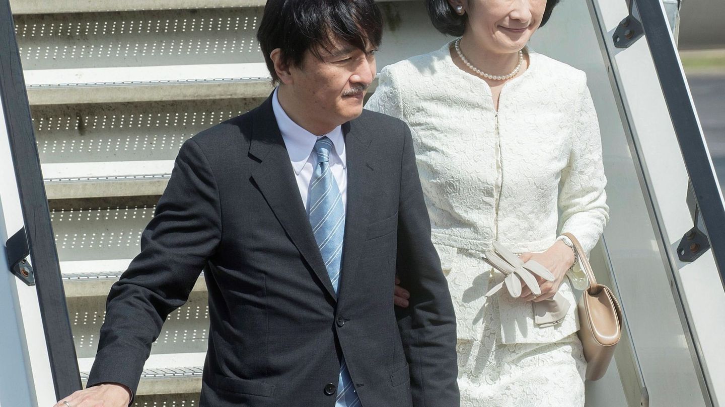 El príncipe Akishino de Japón y su esposa, la princesa Kiko, en una imagen de archivo. (EFE)