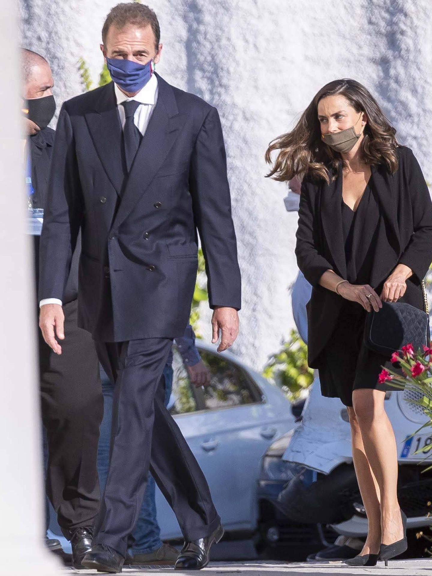 Alessandro Lequio y María Palacios, llegando al funeral de Álex. (Cordon Press)
