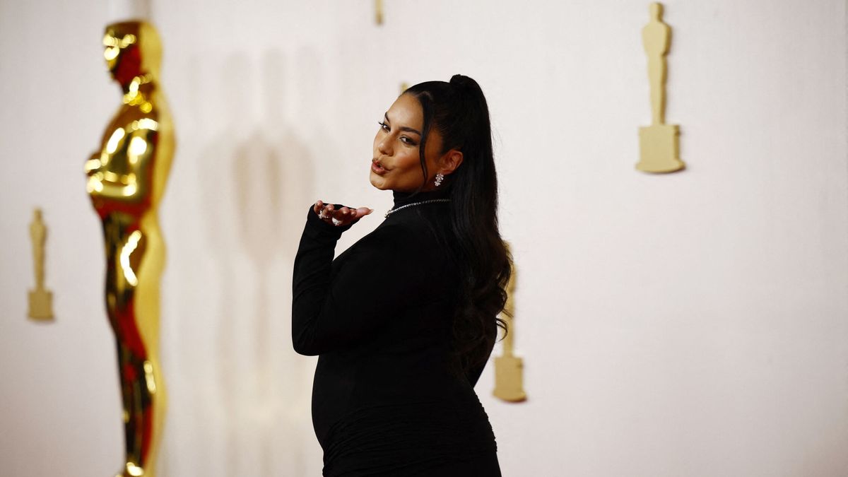 Vannesa Hudgens da el bombazo en la alfombra roja de los premios Oscar: posa embarazada tras negarlo recientemente