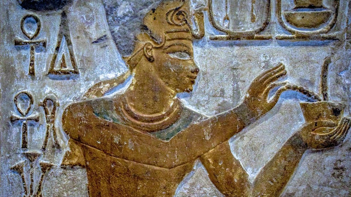 Descubren en la necrópolis de Giza casi 300 momias en perfecto estado