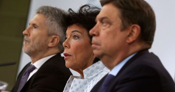 Foto: Isabel Celaá, con los ministros Fernando Grande-Marlaska y Luis Planas, este 20 de septiembre. (EFE)