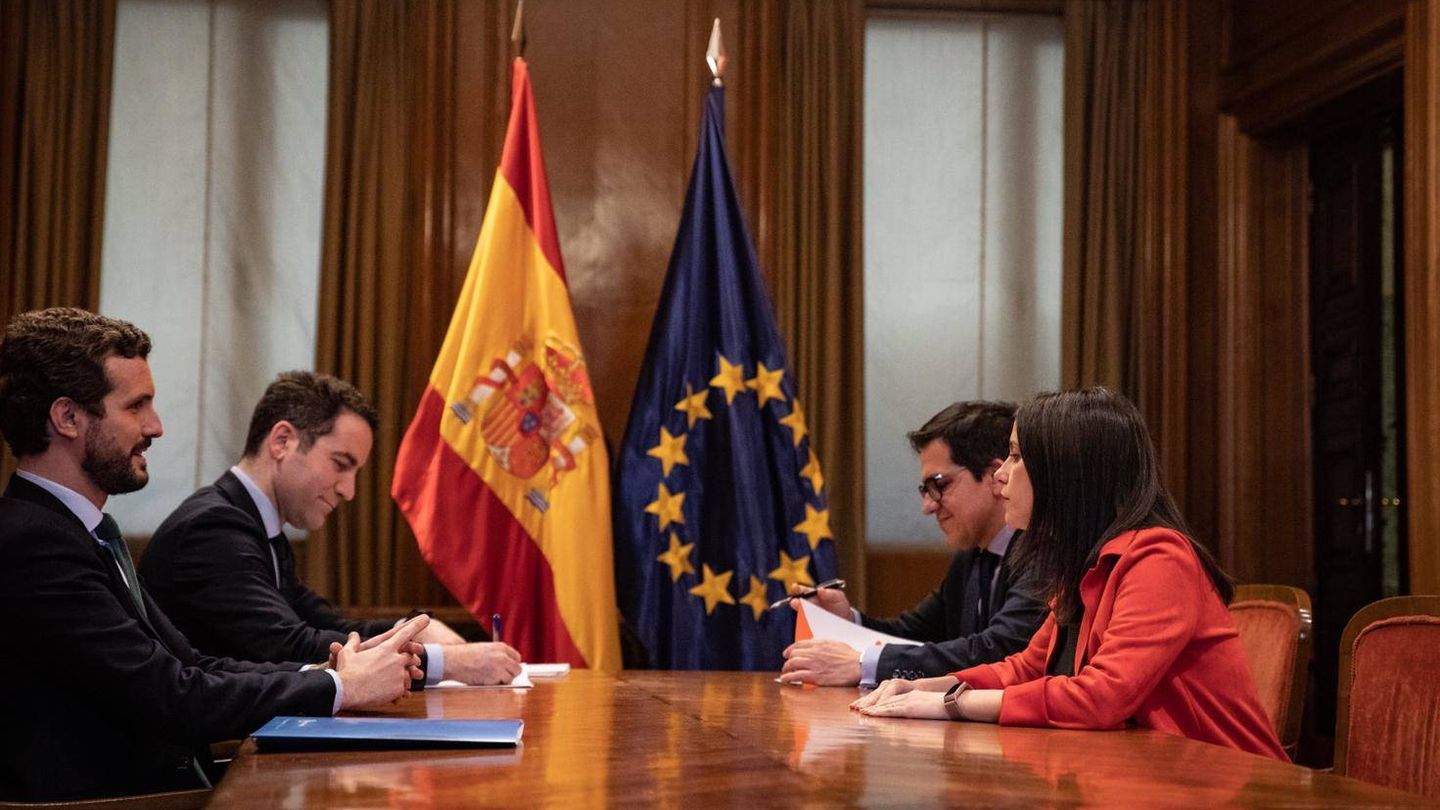 La reunión a cuatro de PP y Ciudadanos. (Pedro Ruiz)