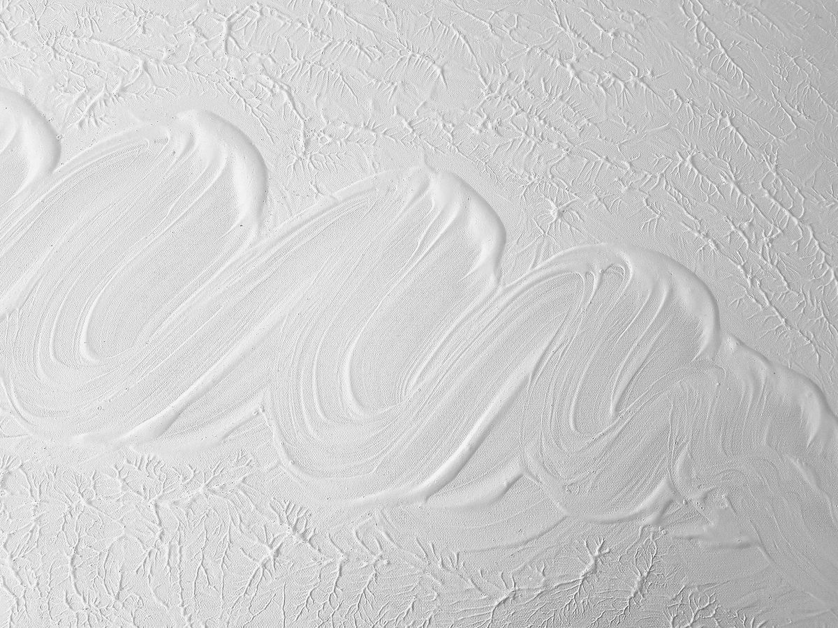 Foto: Crean la pintura más blanca conocida que enfría edificios con luz solar intensa. (Pixabay)