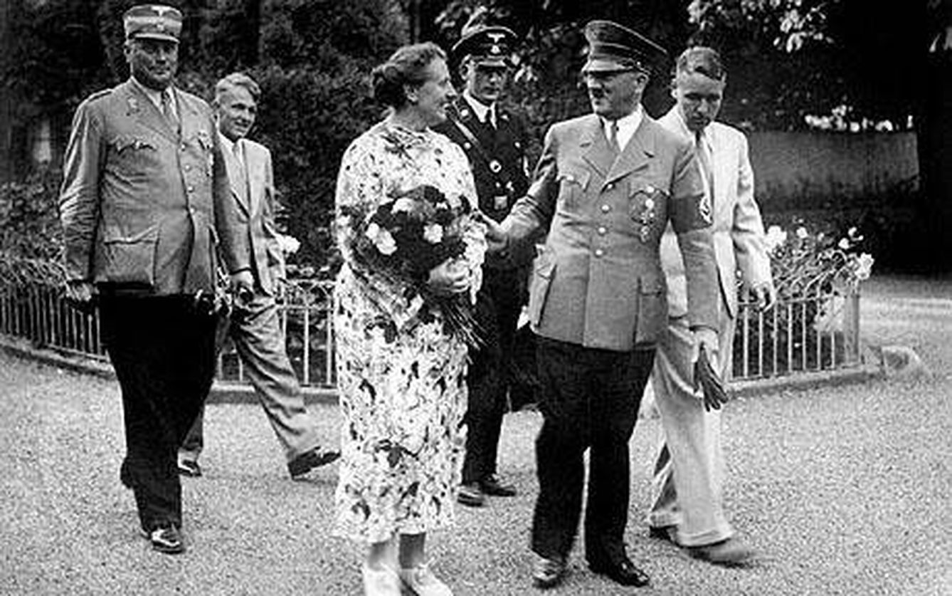 Hitler junto a Cosima Wagner, nuera del compositor y directora del Festival de Bayreuth