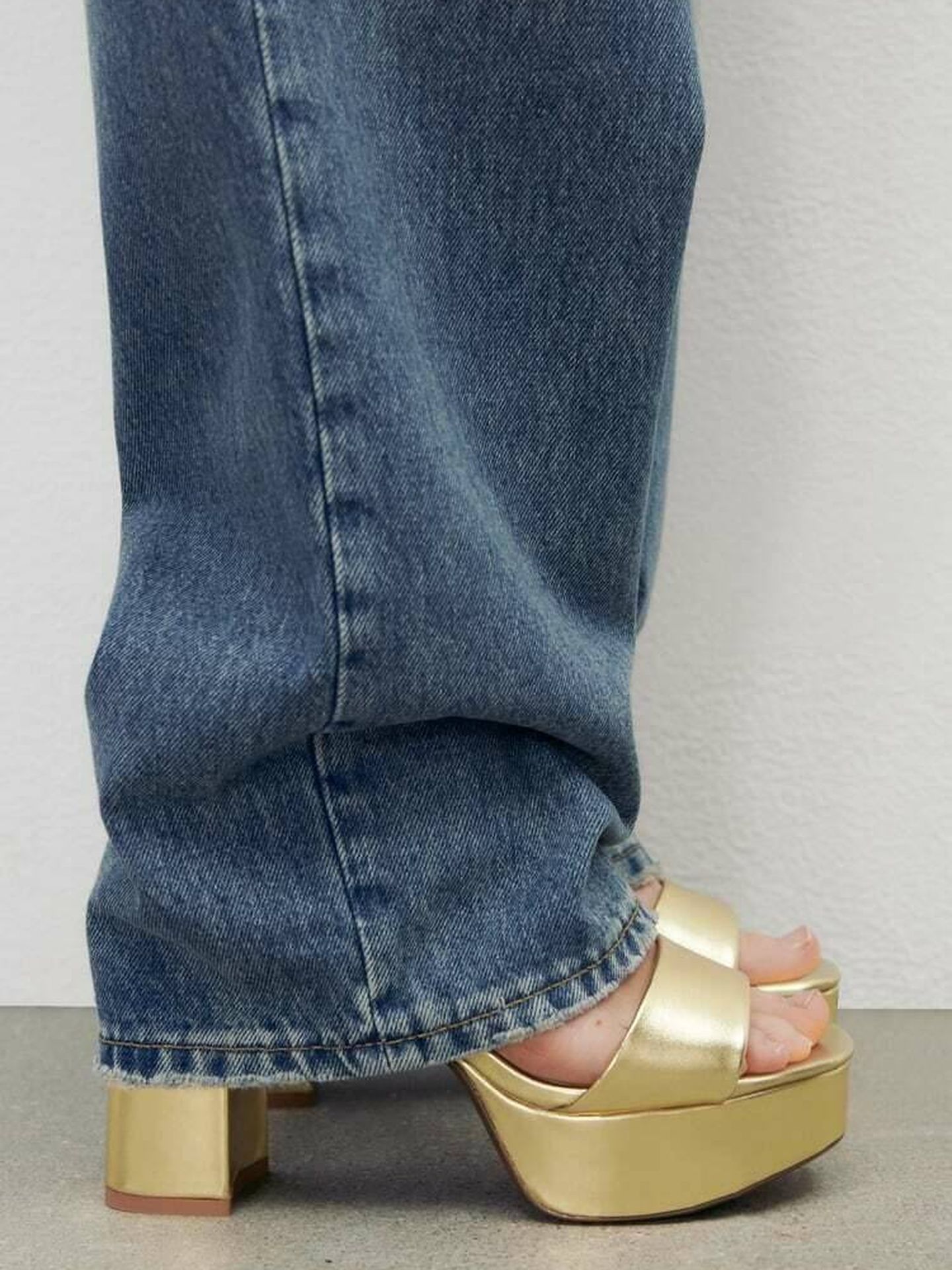 Las primeras sandalias de Zara. (Cortesía)