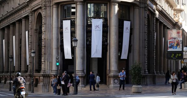 Foto: Nueva sede de CaixaBank en Valencia. (Reuters)