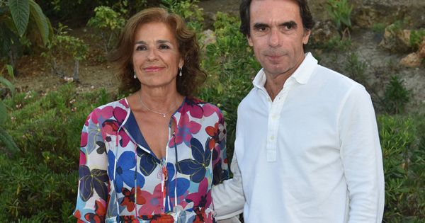 Foto: Ana Botella y José María Aznar durante este verano. 