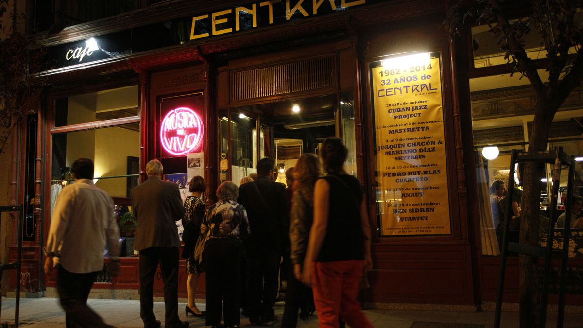 El Café Central podría sobrevivir cinco años más gracias a una normativa ambigua