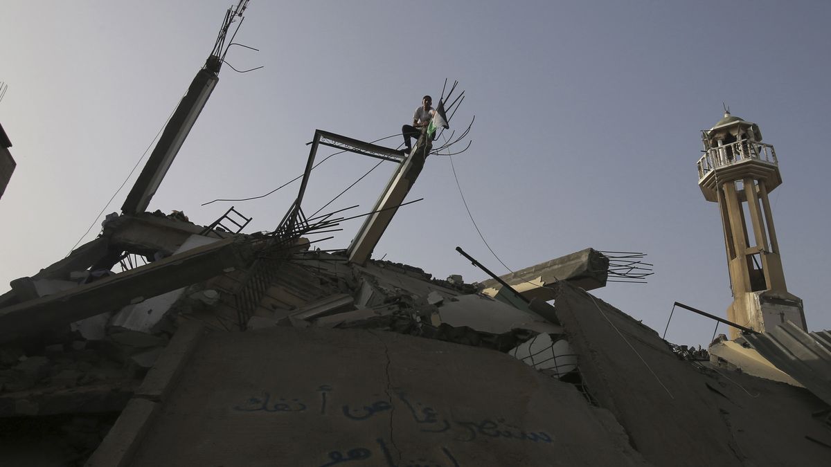 Una existencia envuelta en llamas: así es vivir bajo los bombardeos en Gaza