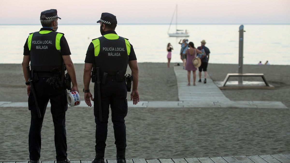 Málaga denuncia al turismo de borrachera: 111 multados por cantar y 66 por orinar en la calle