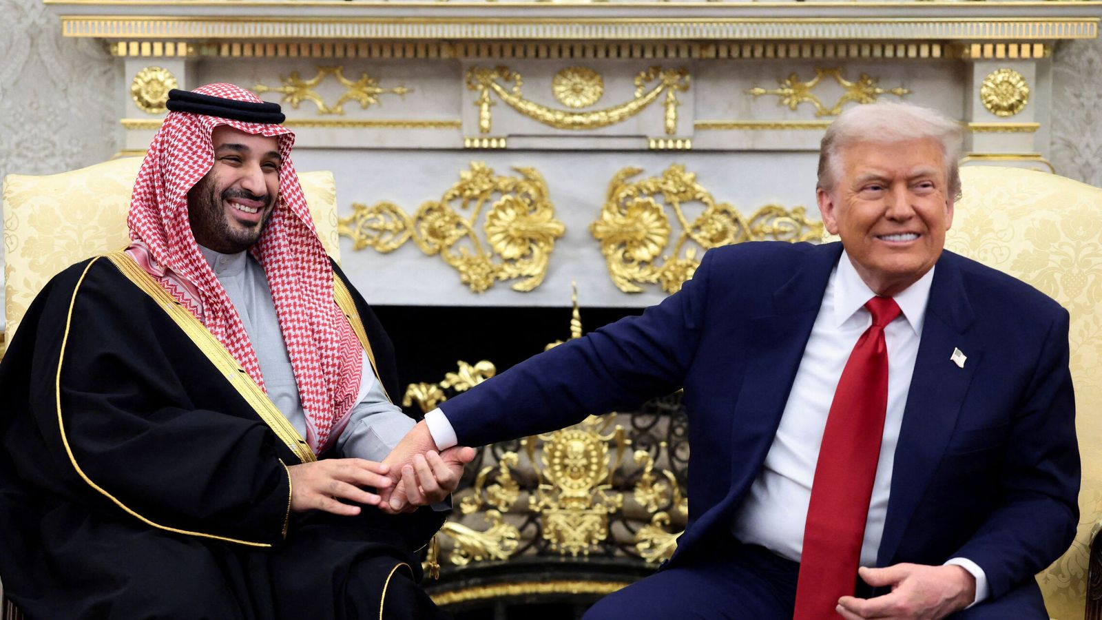 Arabia Saudí llega a un acuerdo con Trump para enriquecer su propio uranio, según medios de EEUU