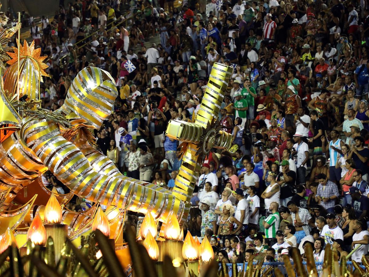 Foto: El carnaval de Río de Janeiro reúne cada año a millones de personas (EFE/Fabio Motta)