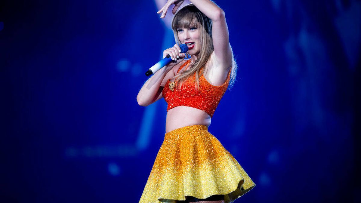 El look con el que Taylor Swift se ganó a toda España en su concierto en Madrid: un dos piezas con falda, lentejuelas y de un mítico diseñador