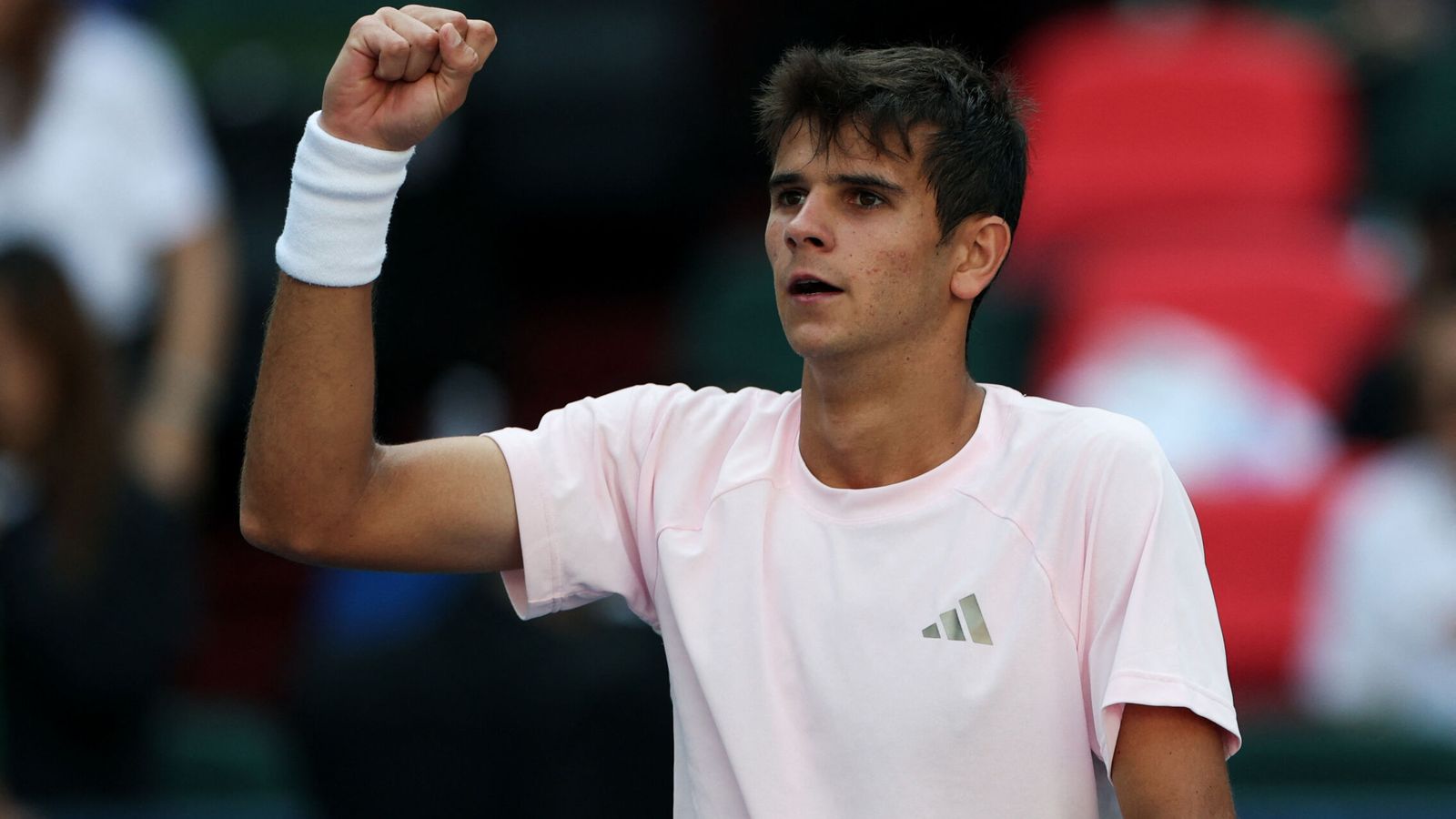 Jódar remonta también a Van Zandschulp y se mete en cuartos del Masters 1.000 de Shanghái a lo grande