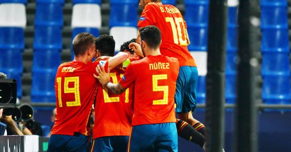 Foto: Los jugadores de la Selección española Sub-21 celebran un gol. (EFE)