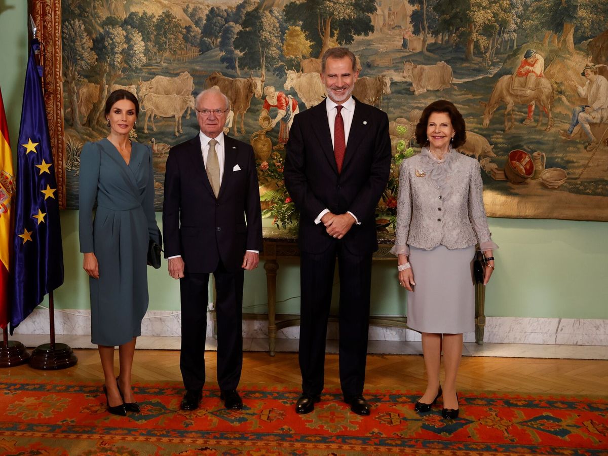 Foto: Los reyes Felipe y Letizia, junto a los reyes de Suecia. (EFE/Juanjo Martín)