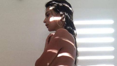 Emily Ratajkowski vuelve a regalar sus desnudos más 'hot' a sus seguidores de Instagram