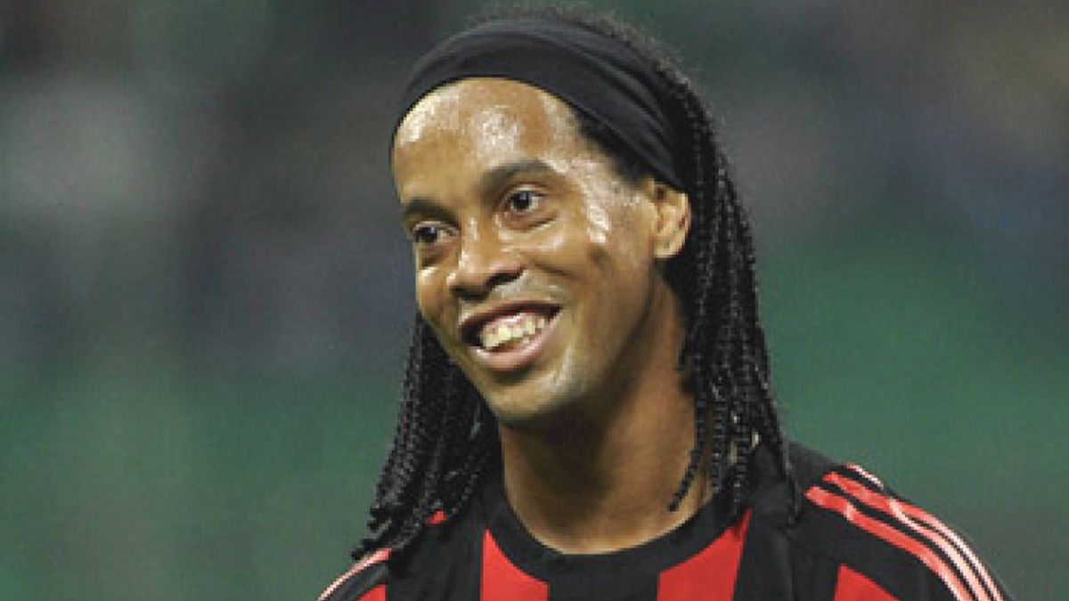 Ronaldinho: "Sé lo que puedo ofrecer y trabajo para ello"