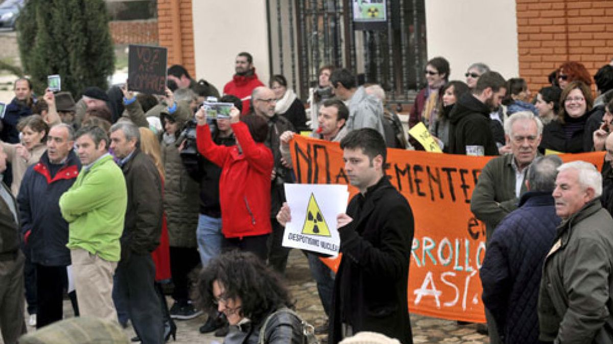 Dos ayuntamientos de Segovia declinan optar al cementerio nuclear