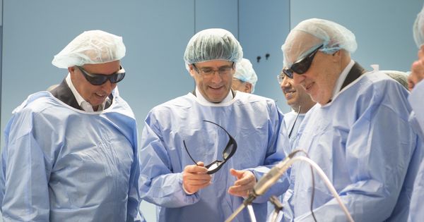 Foto: Carles Puigdemont inaugura un centro de investigación biomédica en Lleida en 2016. (EFE)