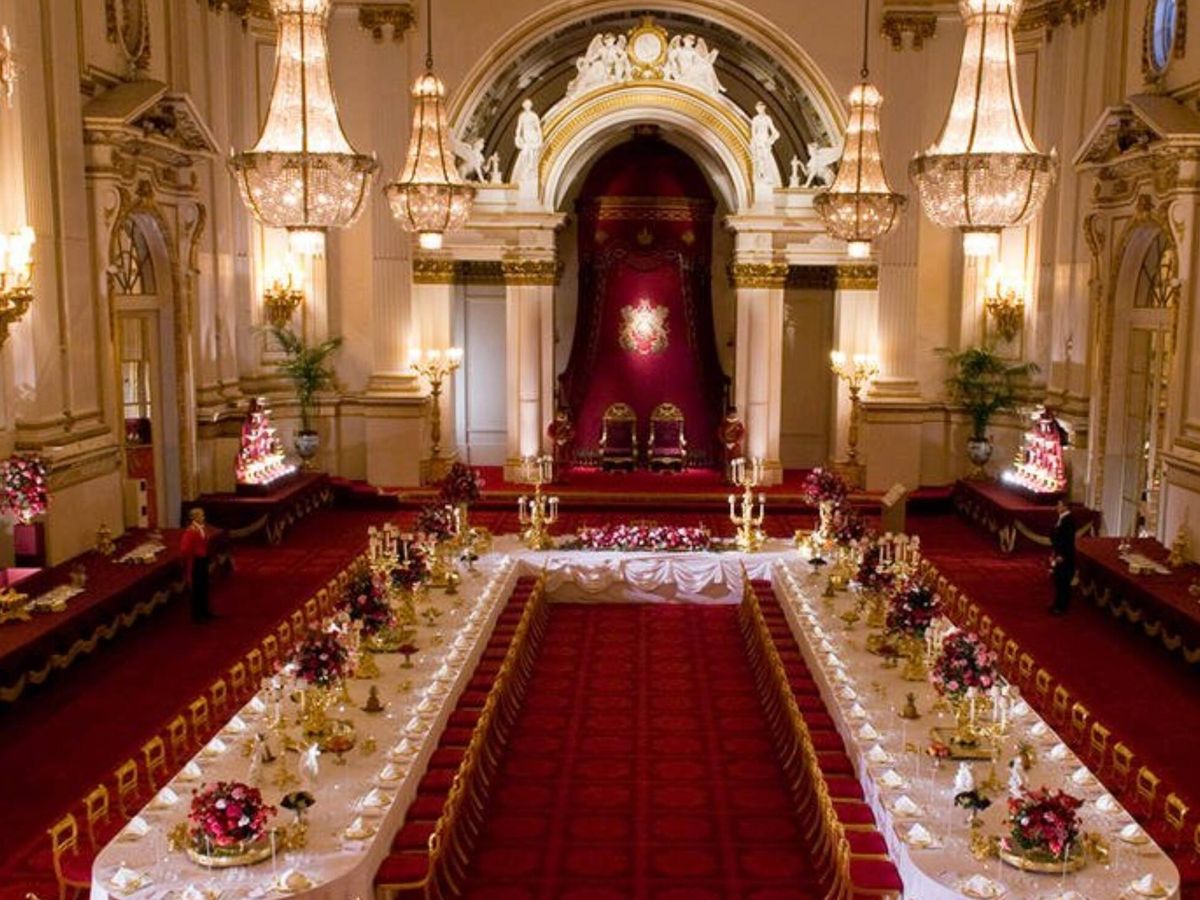 Foto: Los detalles sobre cómo se preparan los banquetes de gala del Palacio de Buckingham. (Cortesía/Royal Collection Trust)