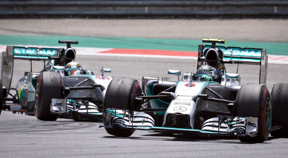 Rosberg y Hamilton, en el GP de Austria. (EFE)