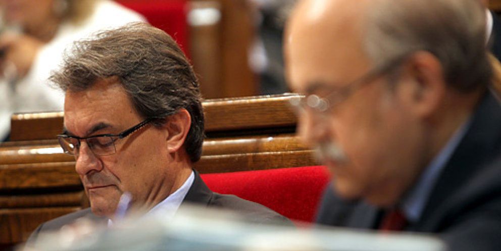 Foto: Artur Mas pide un crédito urgente de 500 millones a La Caixa para poder pagar las nóminas