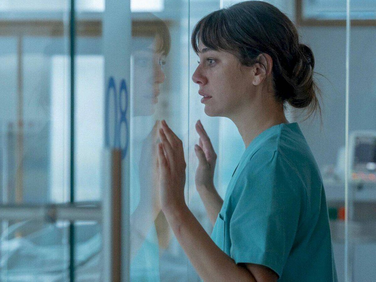 Foto: Fotograma de Blanca Suárez en la serie de médicos 'Respira' (Netflix)