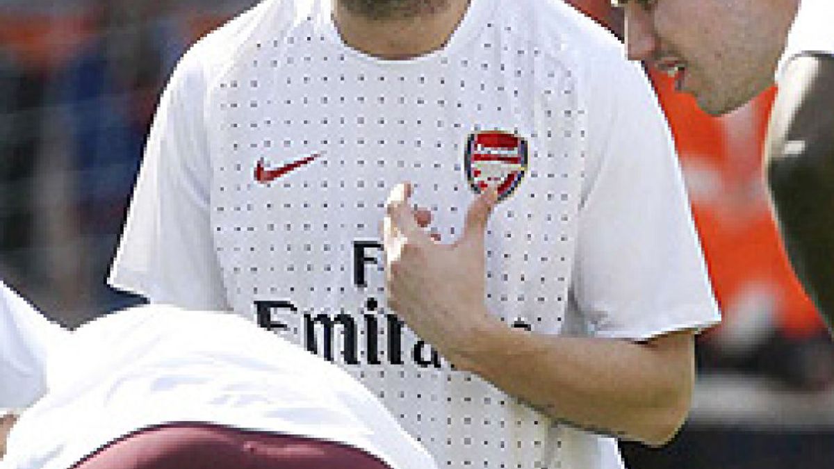 Cesc vuelve a entrenarse con el Arsenal y se espera que forme parte de la fotografía oficial