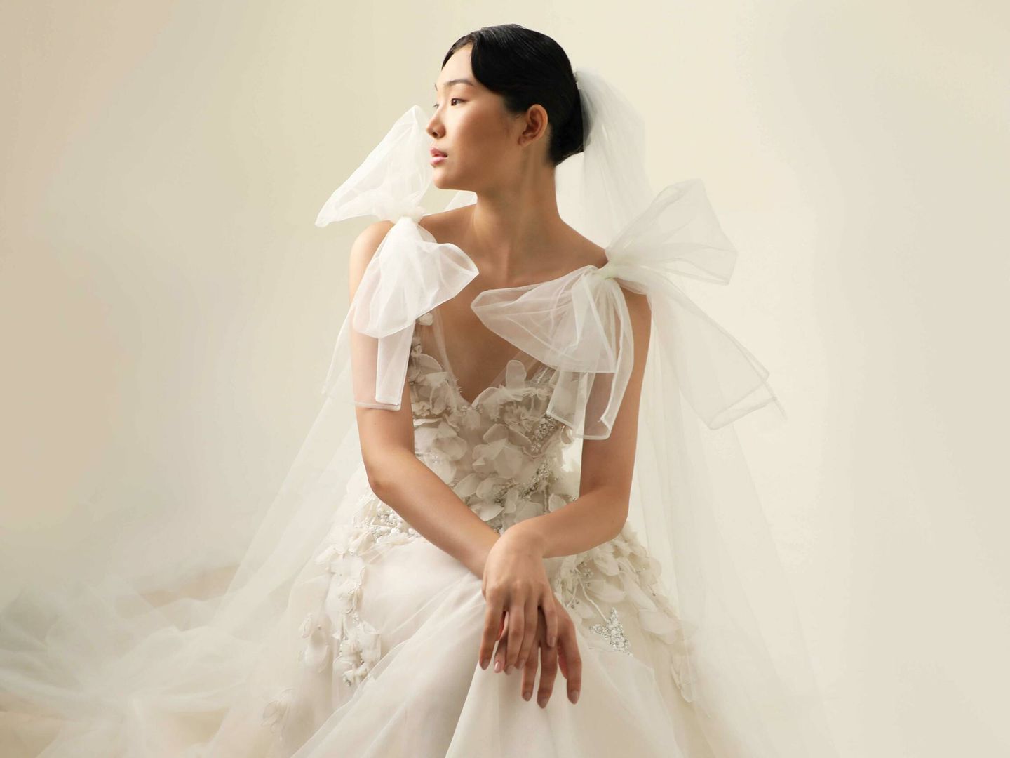 Uno de los modelos de la colección 'bridal' primavera 2024 de Elie Saab que se verán en Barcelona. (Cortesía)