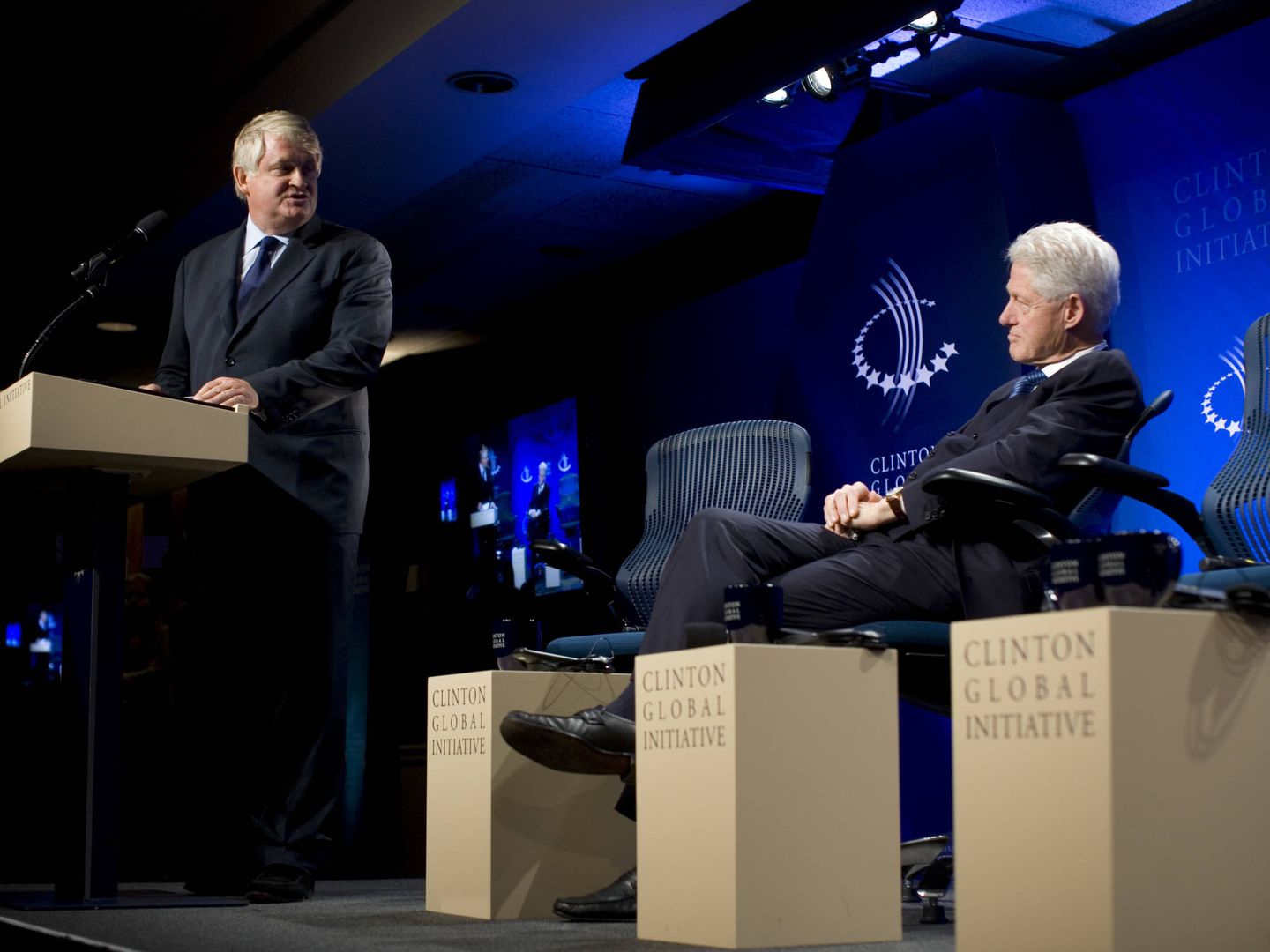 Denis O'Brien junto a Bill Clinton. (Getty)