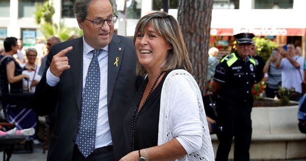 Foto: Quim Torra, junto a la alcaldesa de L'Hospitalet, Núria Marín. (EFE)