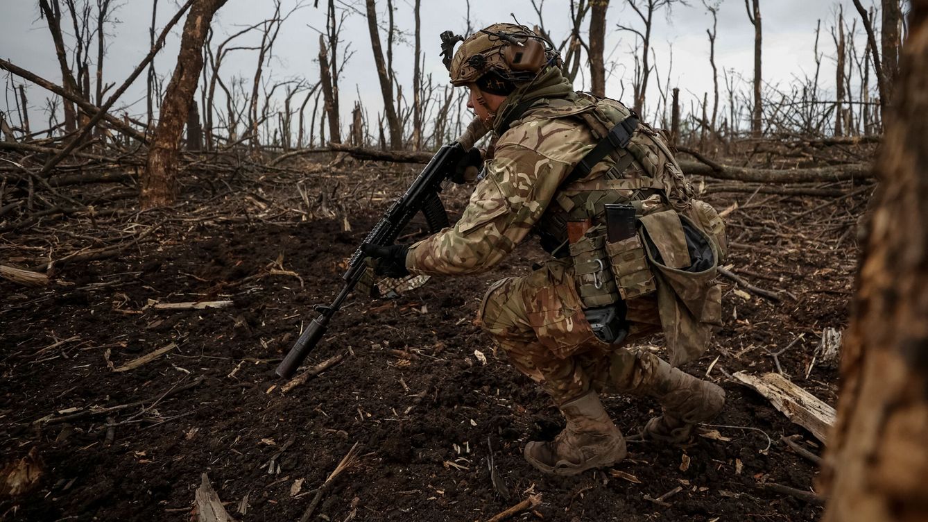 Foto: Un militar ucraniano cerca de la ciudad de Bakhmut, en la región de Donetsk. (Reuters/Radio Free Europe/Serhii Nuzhnenko)