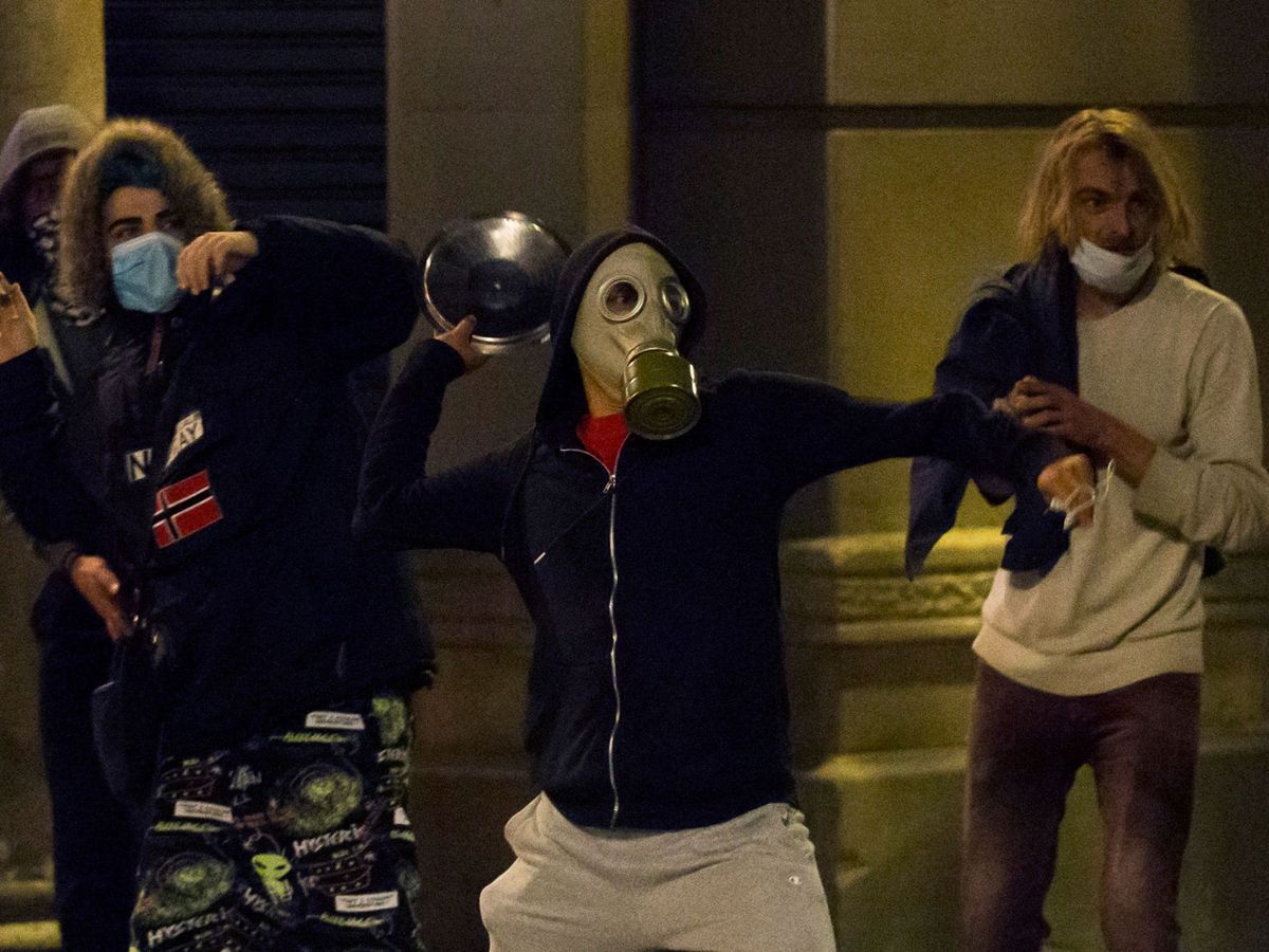 Foto: Altercados en Barcelona tras una manifestación negacionista. (EFE)