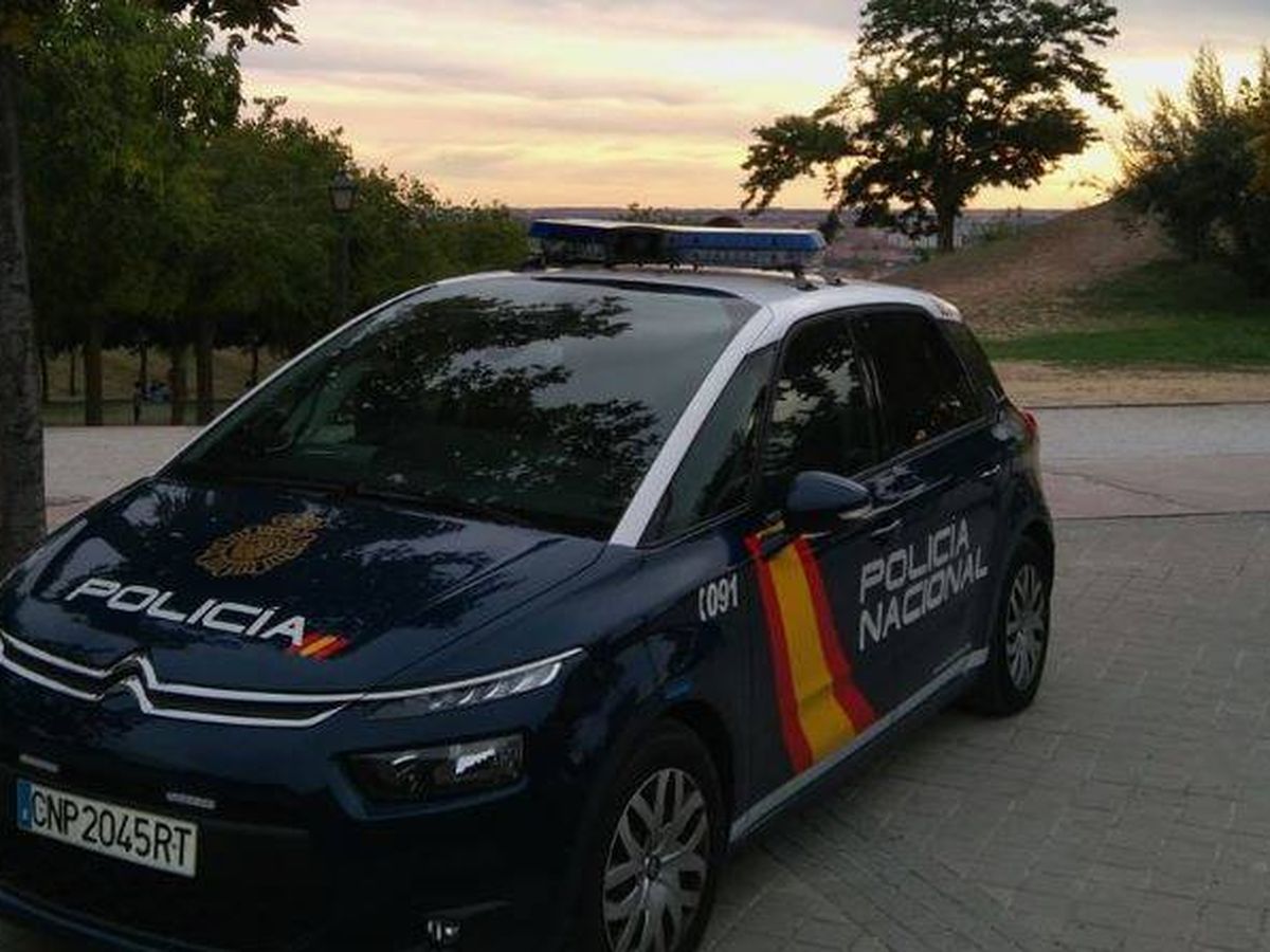 Foto: Foto de archivo de un coche de Policía en Málaga. (Policía Nacional)