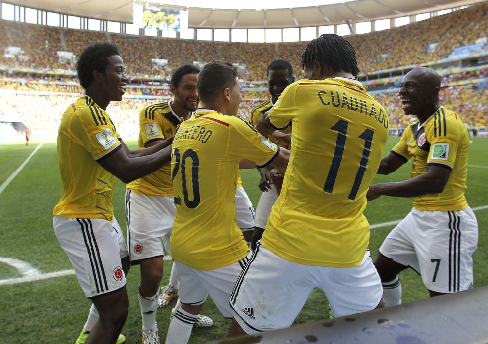 Foto: Los jugadores de Colombia celebran uno de los goles frente a Costa de Marfil.
